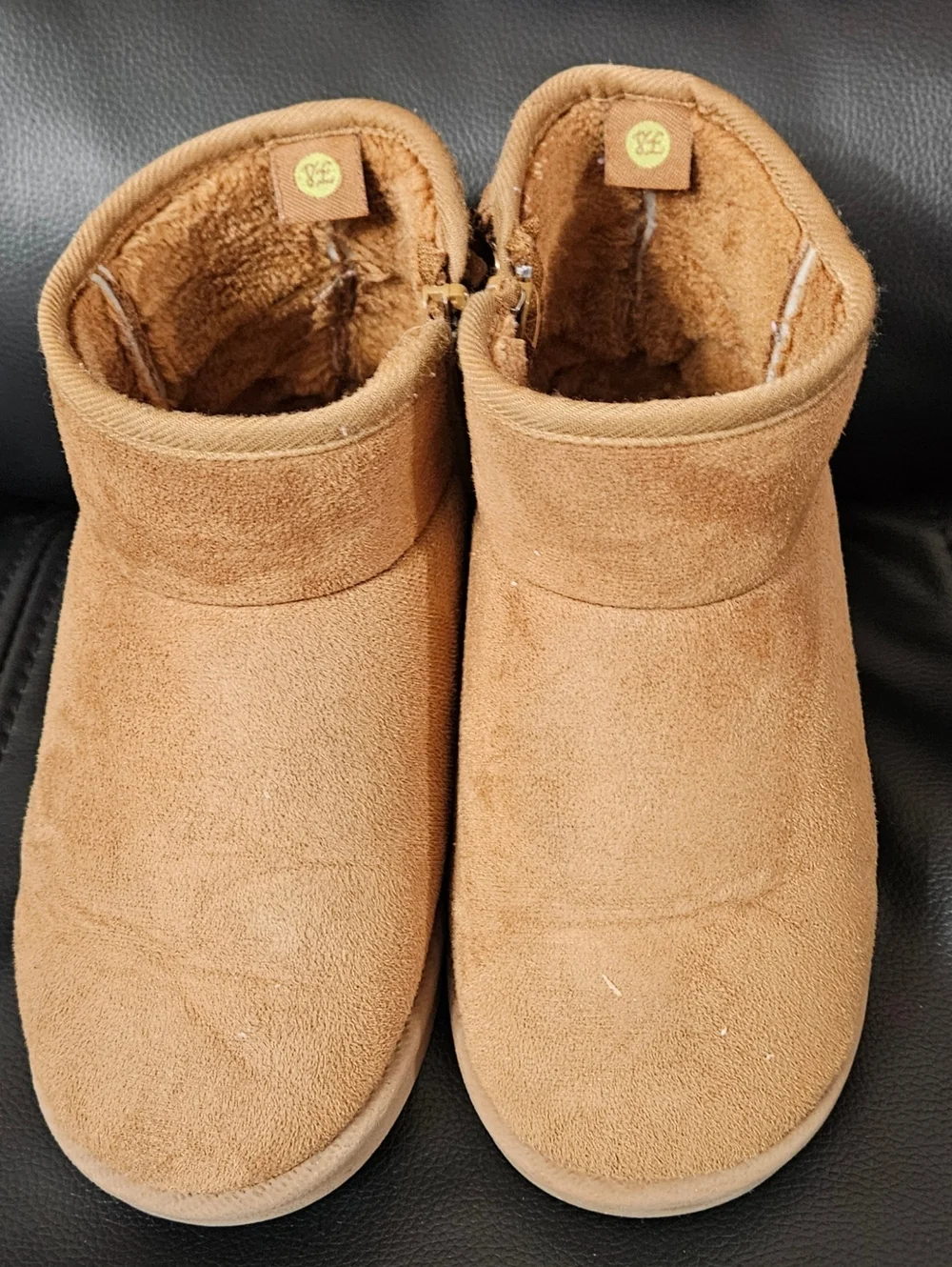 Alpine fox Kids Cozy Suede-Look Ankle Boots in Brown